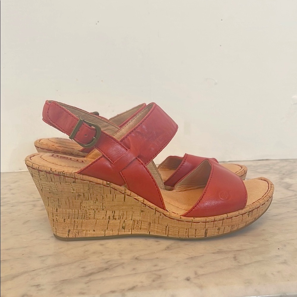 Born W sz9 Red Leather Wedge Sandals